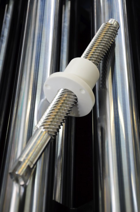Speedy aluminium lead screws, ø 26 mm, pitch 6 mm.