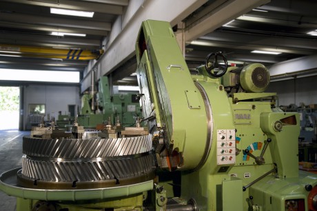 Bi-helical gear under machining on Maag gear cutting machine.